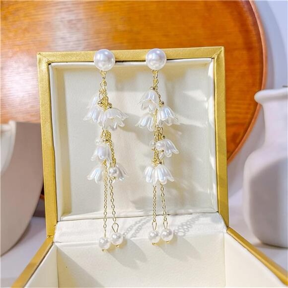 Elegant Acrylic Petal Drop Earrings with Pearl, Romantic Floral Jewelry - Picture 5 of 6